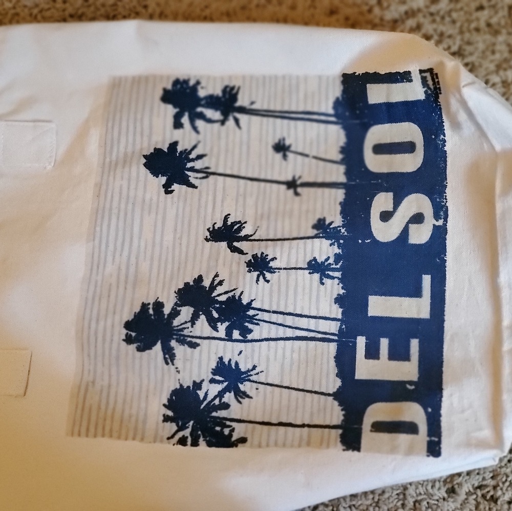 Color changing bag